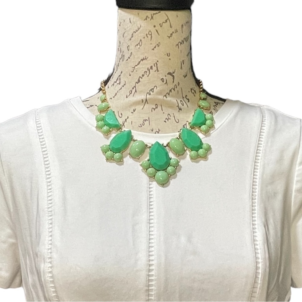 Kate Spade ♠️ Day Tripper Pastel Green And Gold Tone Necklace